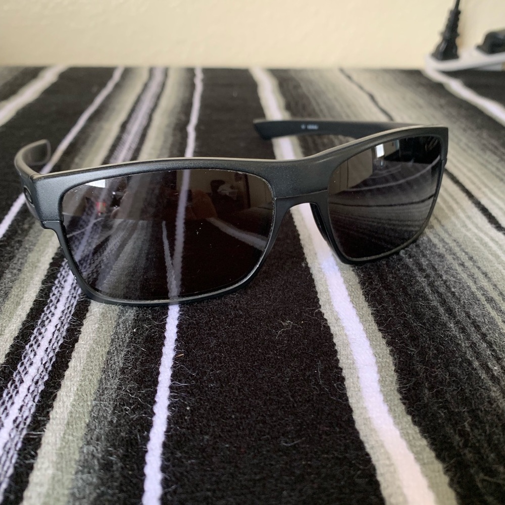 Men’s Oakley’s